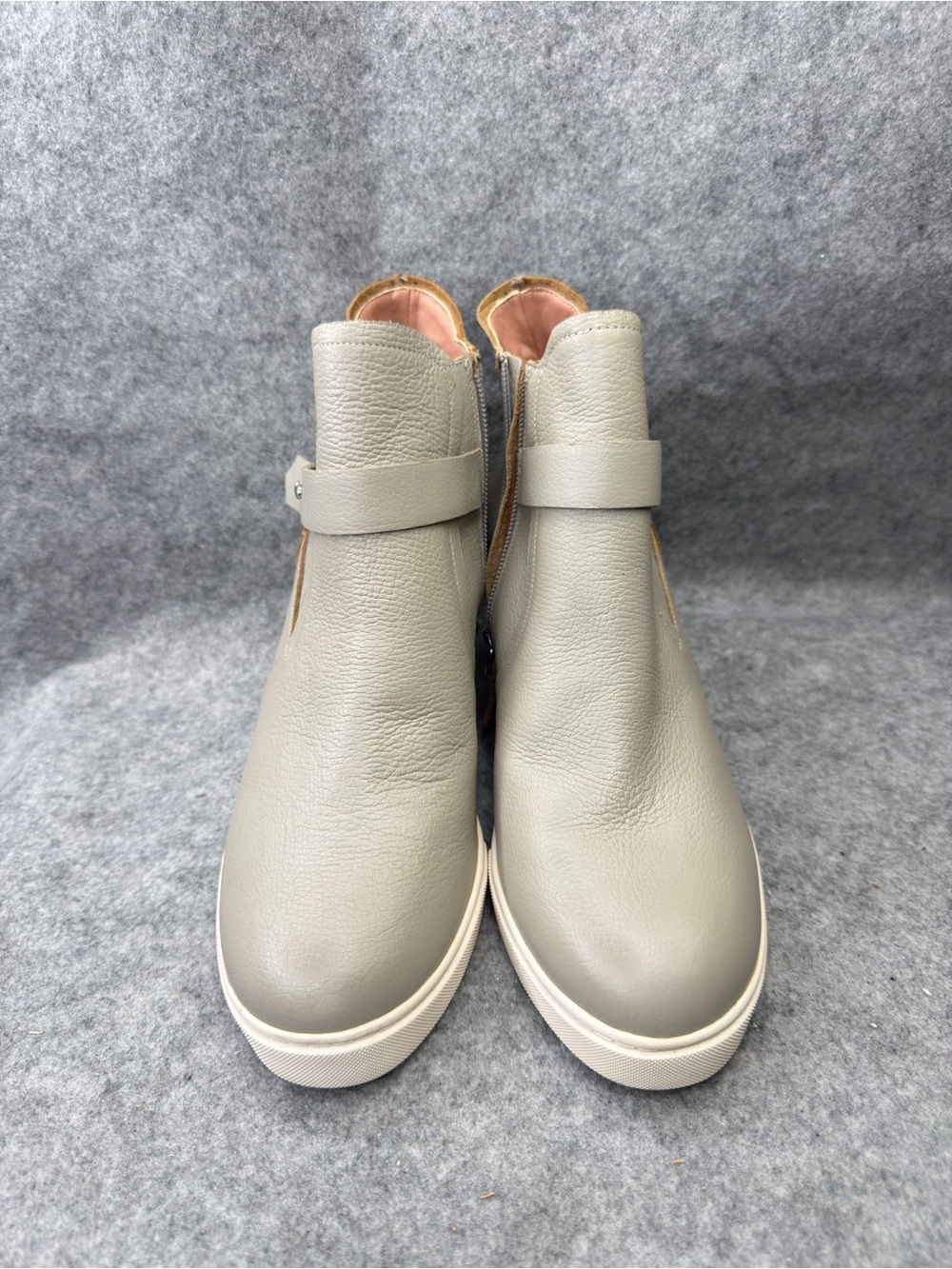 LINEA Paolo Wedge Sneaker Ankle Boots Women’s 8M Ivory Cream Leather Side Zip